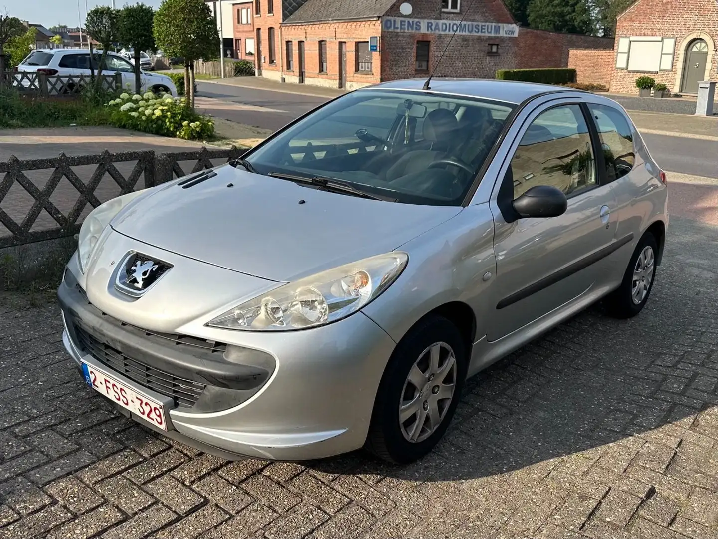 Peugeot 206 206+ 60 Zilver - 1