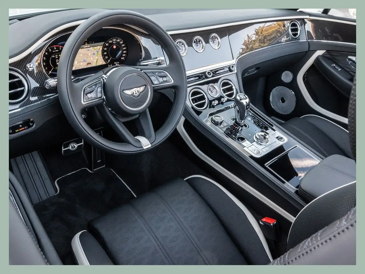 Bentley Continental GTC 2025 — фото 13