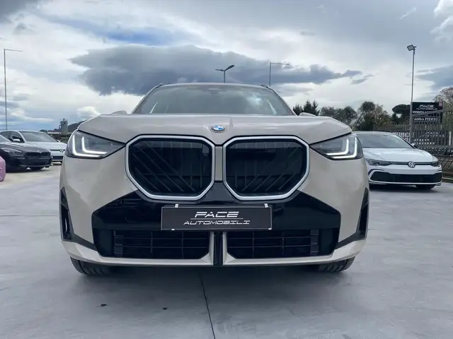 BMW X3 view 5