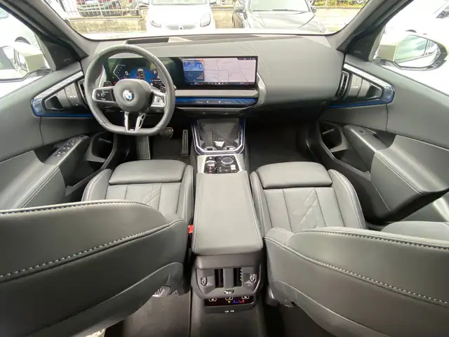 BMW X3 view 11