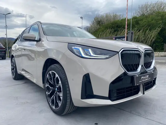 BMW X3 view 6