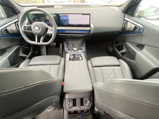 BMW X3 view 12