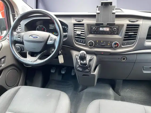 Ford Transit Custom view 10