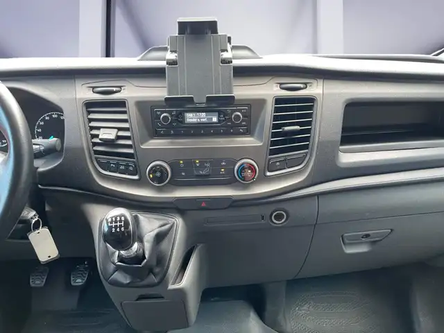 Ford Transit Custom view 13