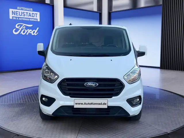 Ford Transit Custom view 2