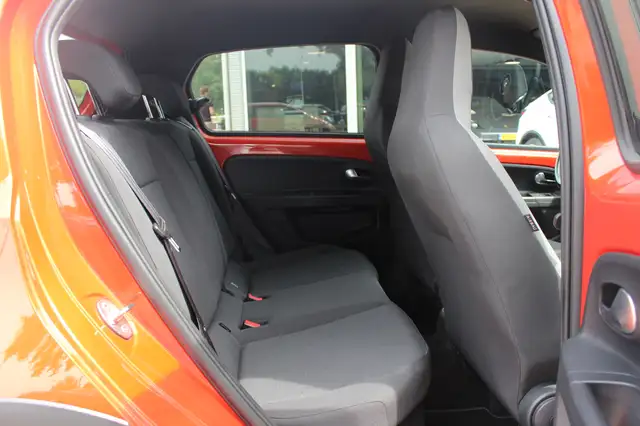 Volkswagen Up! view 12