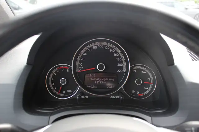 Volkswagen Up! view 18