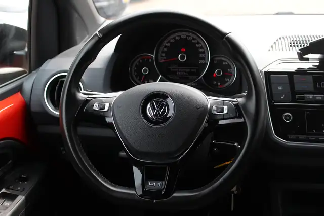 Volkswagen Up! view 17