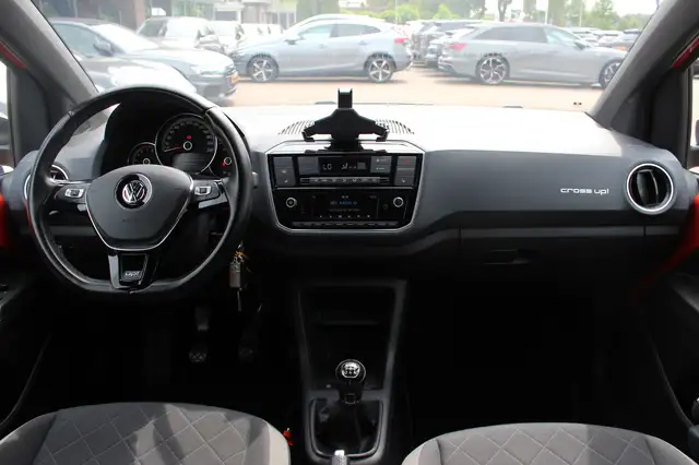 Volkswagen Up! view 2