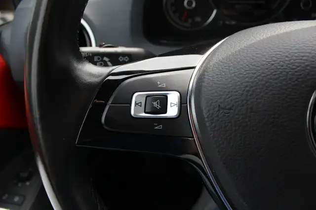 Volkswagen Up! view 30