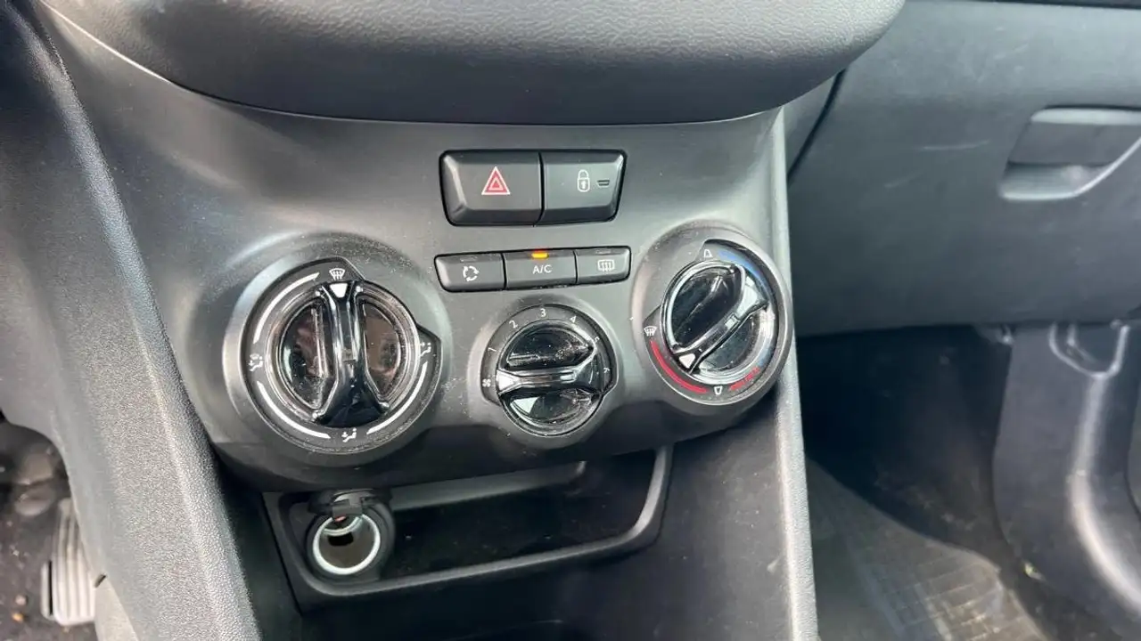 Peugeot 208 208 — photo 21