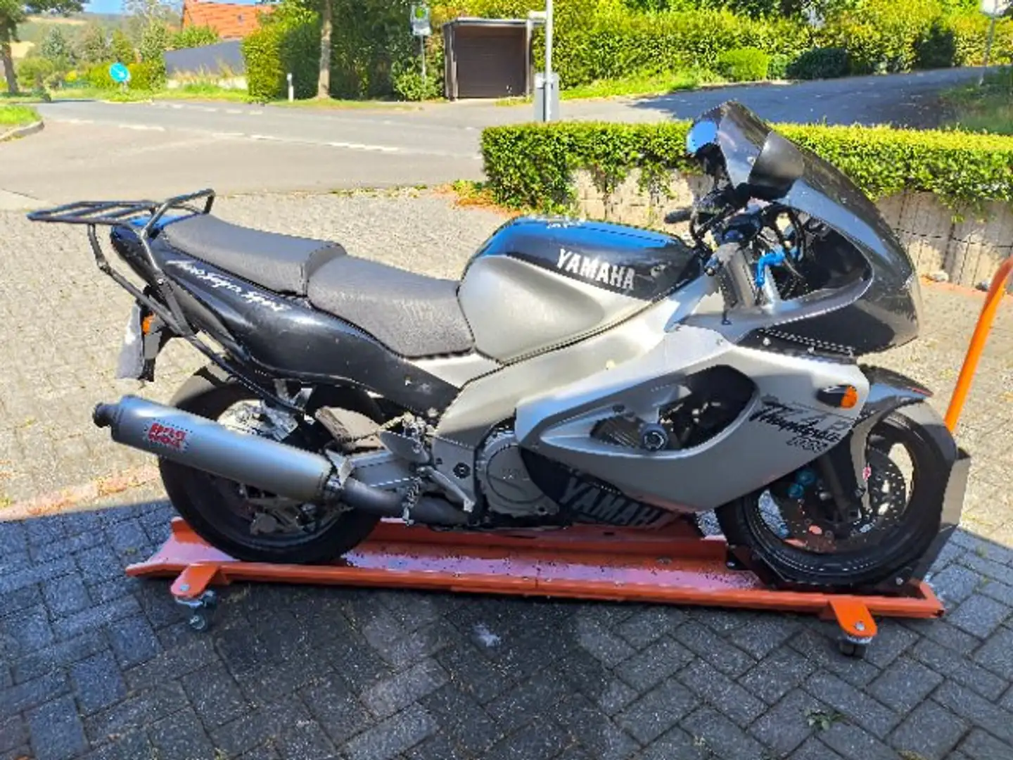 Yamaha YZF 1000 Thunderace - 1