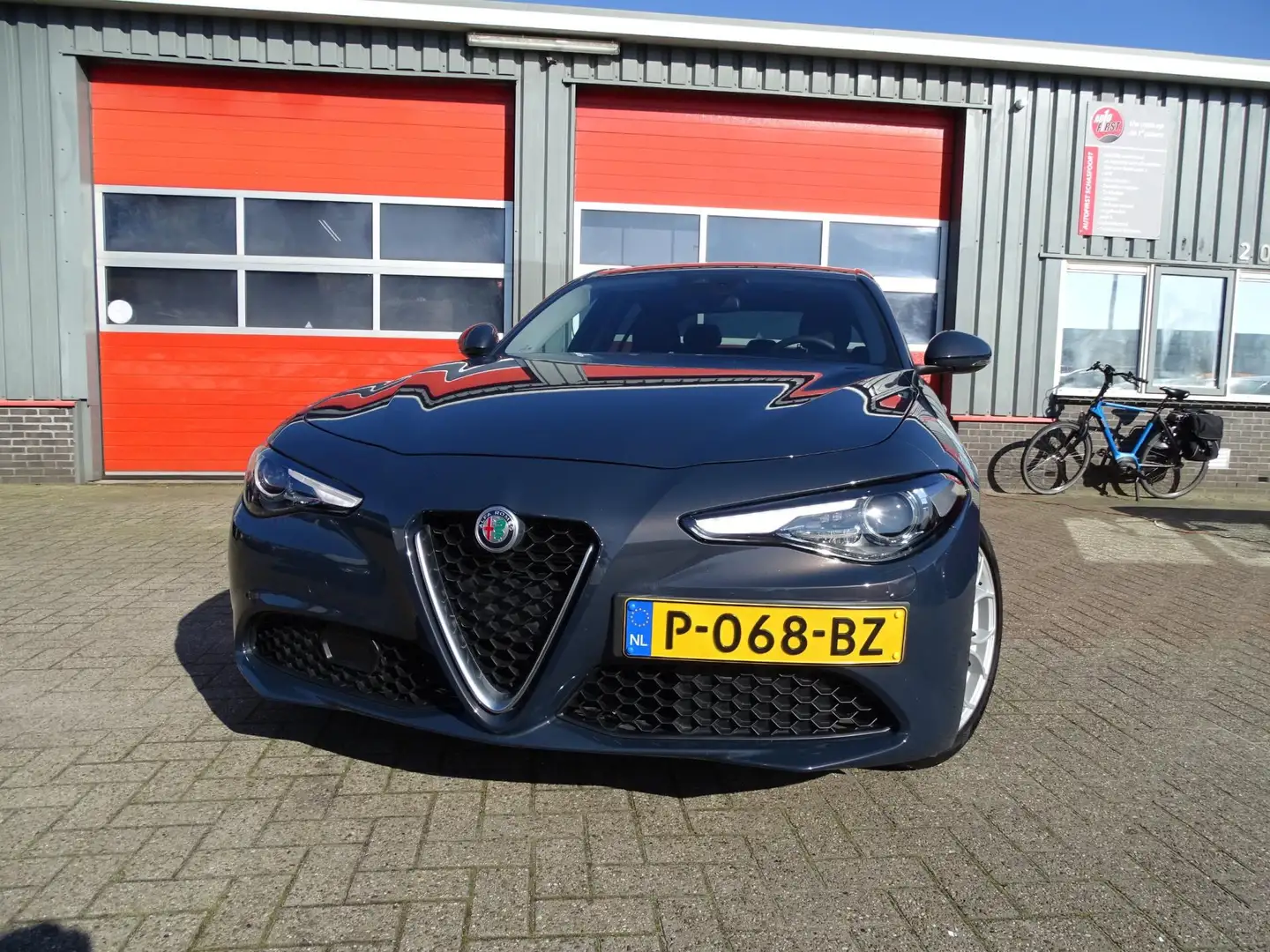 Alfa Romeo Giulia 2.0Turbo 200PK AUTOMAAT Blauw - 2