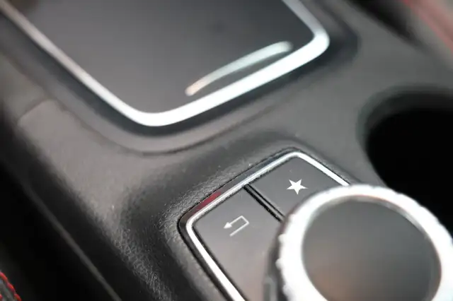 Mercedes-Benz B-Class view 22