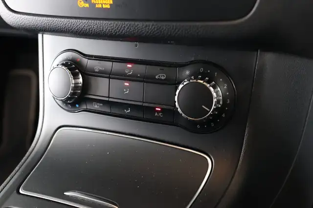 Mercedes-Benz B-Class view 28
