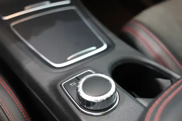 Mercedes-Benz B-Class view 21