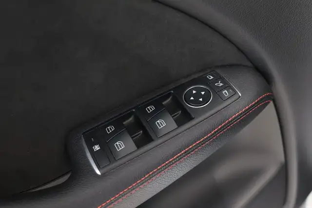 Mercedes-Benz B-Class view 9