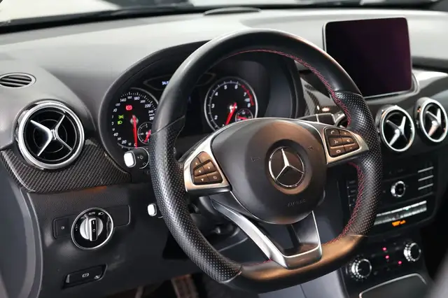 Mercedes-Benz B-Class view 11