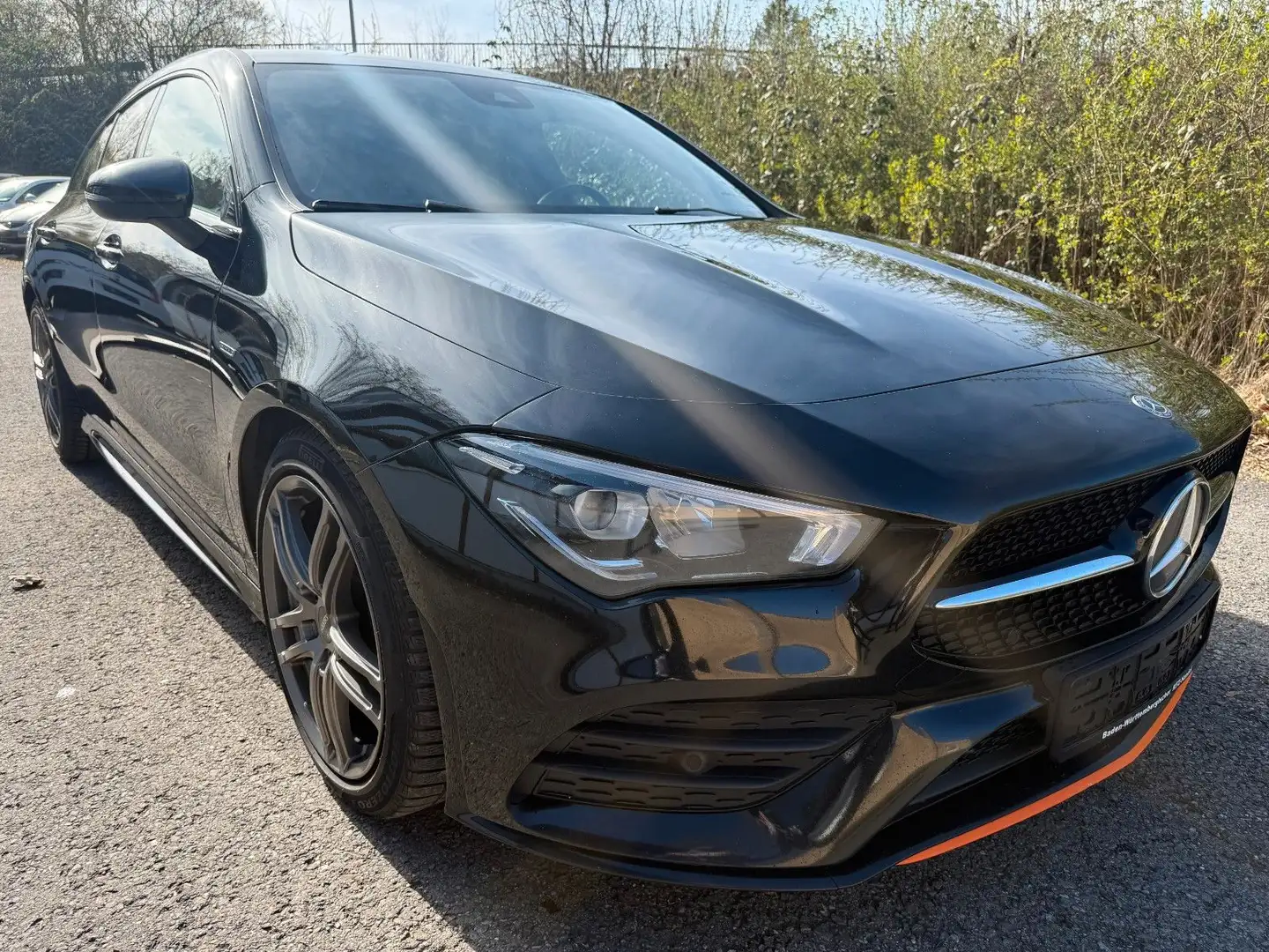 Mercedes-Benz CLA 220 Shooting Brake CLA 220 d Edition 1 Zwart - 1