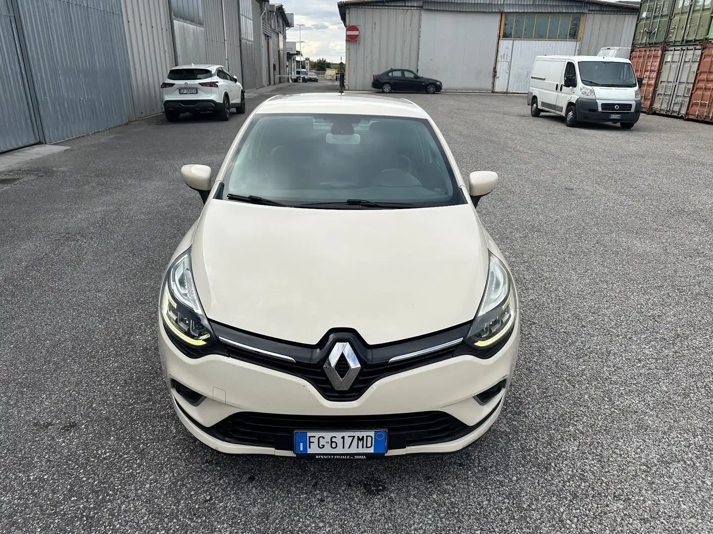 Renault Clio Clio dCi 8V 90CV Start&Stop 5 porte Energy Intens Bianco - 2