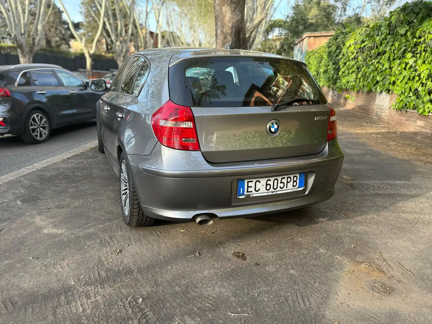 BMW 118 118d 5p 2.0 Futura 143cv dpf Сірий - 2