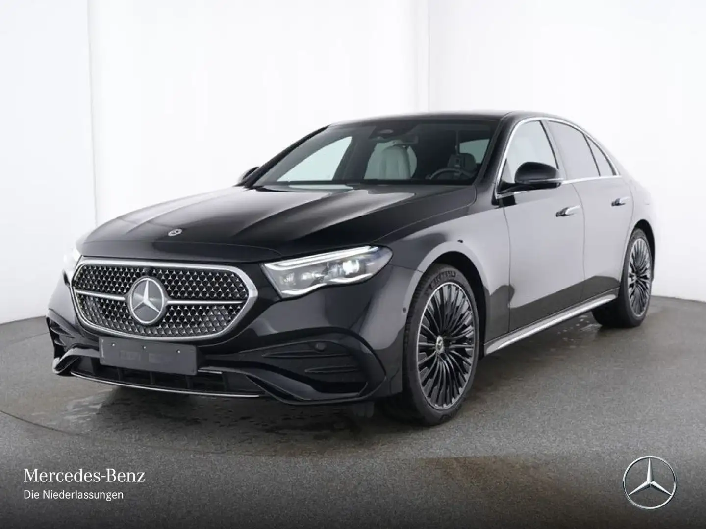 Mercedes-Benz E 300 de Hybrid AMG 360° Pano Burmester Distr. AHK Schwarz - 2