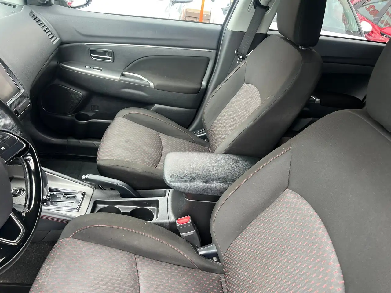 Mitsubishi RVR снимка Mitsubishi RVR
