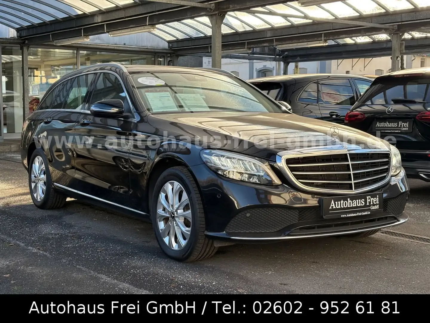 Mercedes-Benz C 300 d 4Matic T-M EXCLUSIVE*LED*PANO*8FB*KAMERA Negru - 1