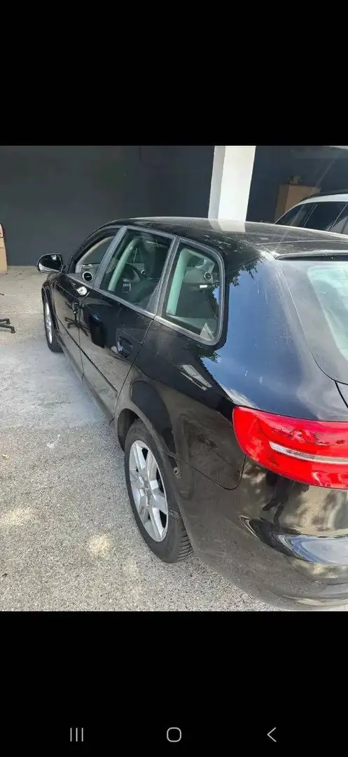 Audi A3 A3 SB Ambiente 1,6 TDI DPF Ambiente Schwarz - 2