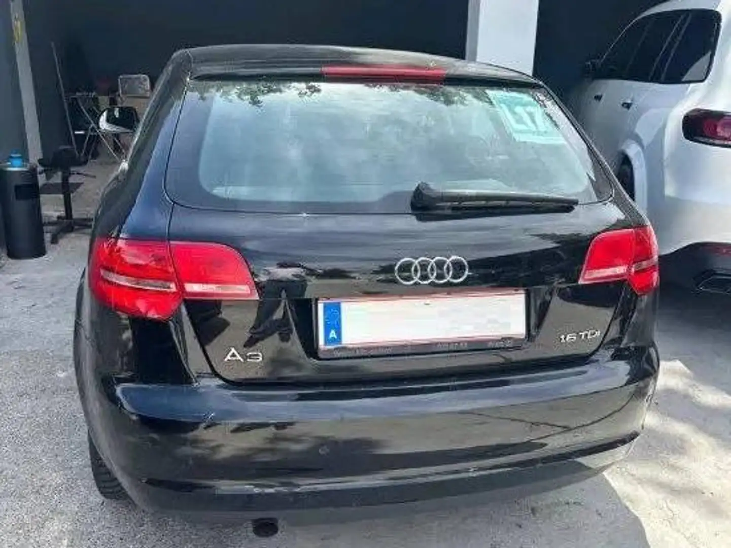 Audi A3 A3 SB Ambiente 1,6 TDI DPF Ambiente Schwarz - 1