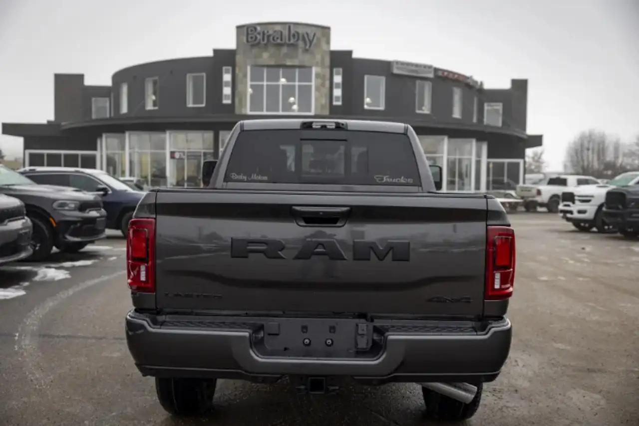 RAM 3500 снимка RAM 3500