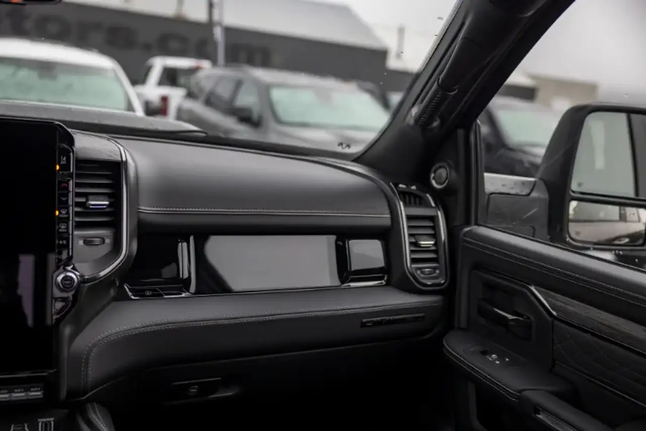RAM 3500 снимка RAM 3500