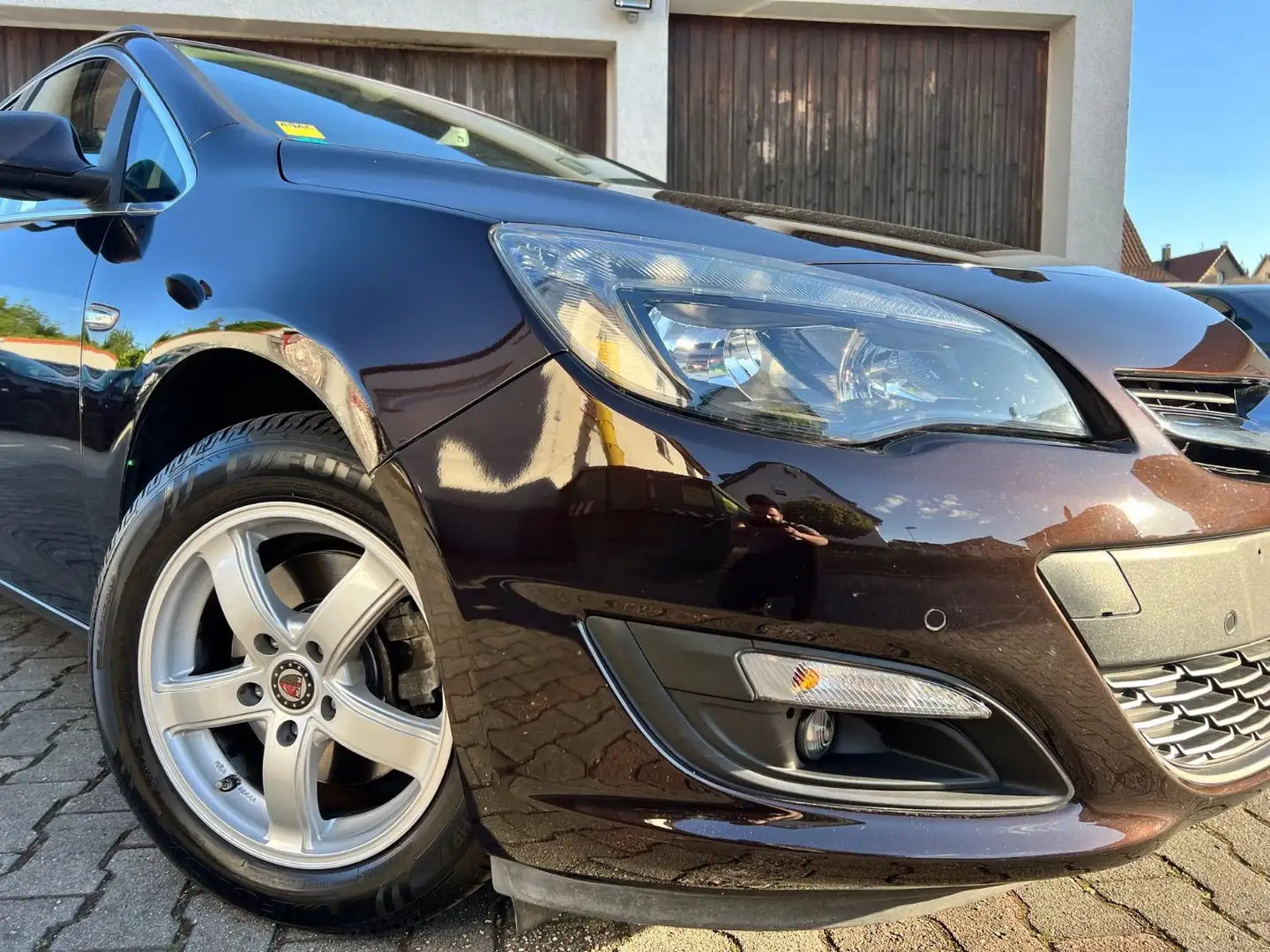 Opel Astra J Sports Tourer/1.Hand/Scheckheft/Tempomat Bruin - 2