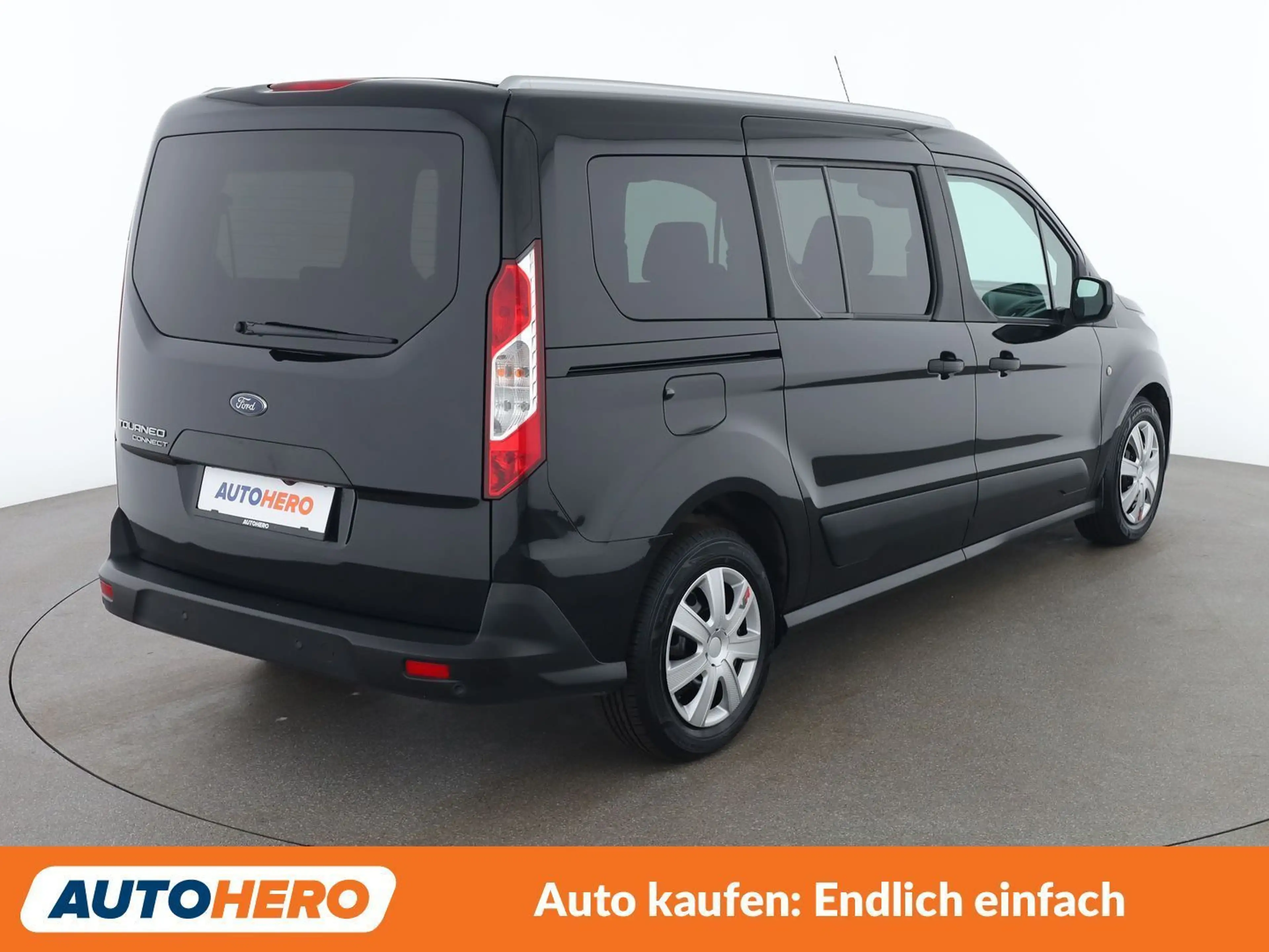 Ford Grand Tourneo 1.5 EcoBlue TDCi Trend — photo 6