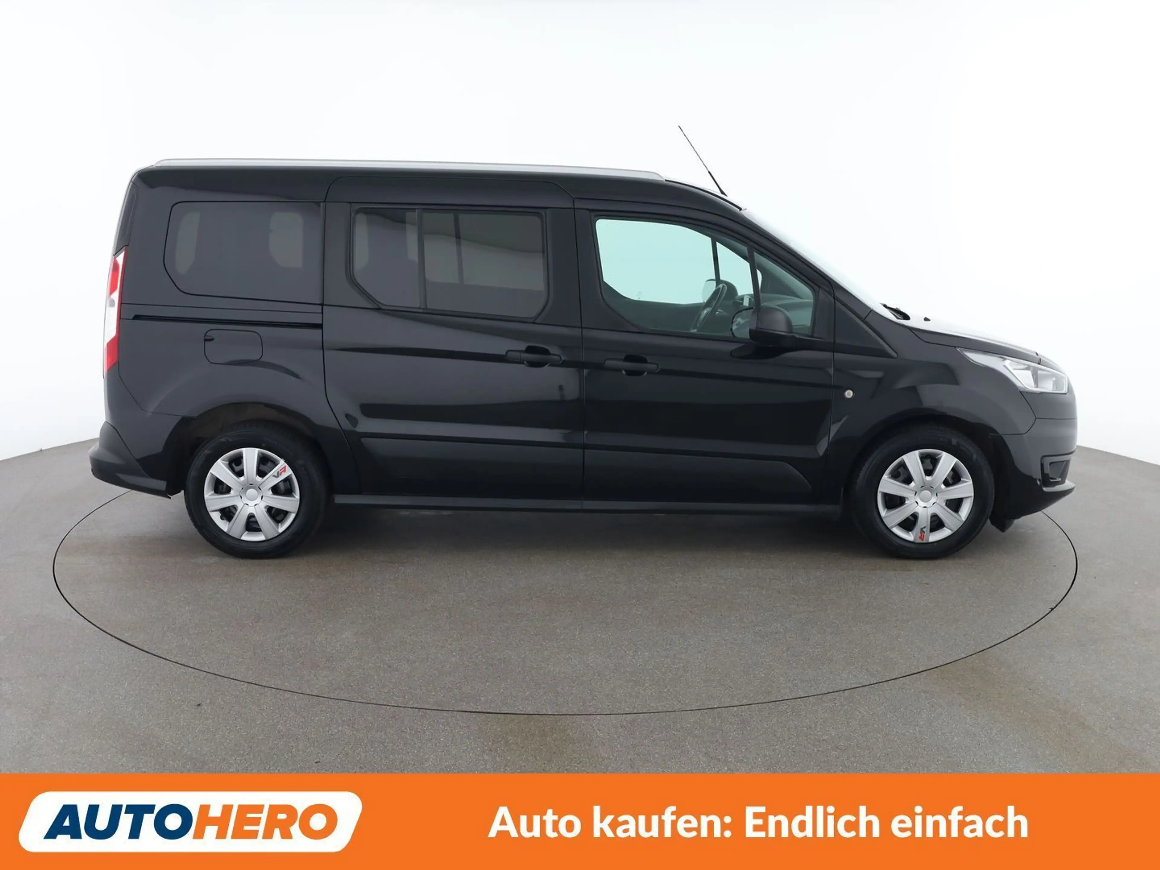 Ford Grand Tourneo 1.5 EcoBlue TDCi Trend — photo 7