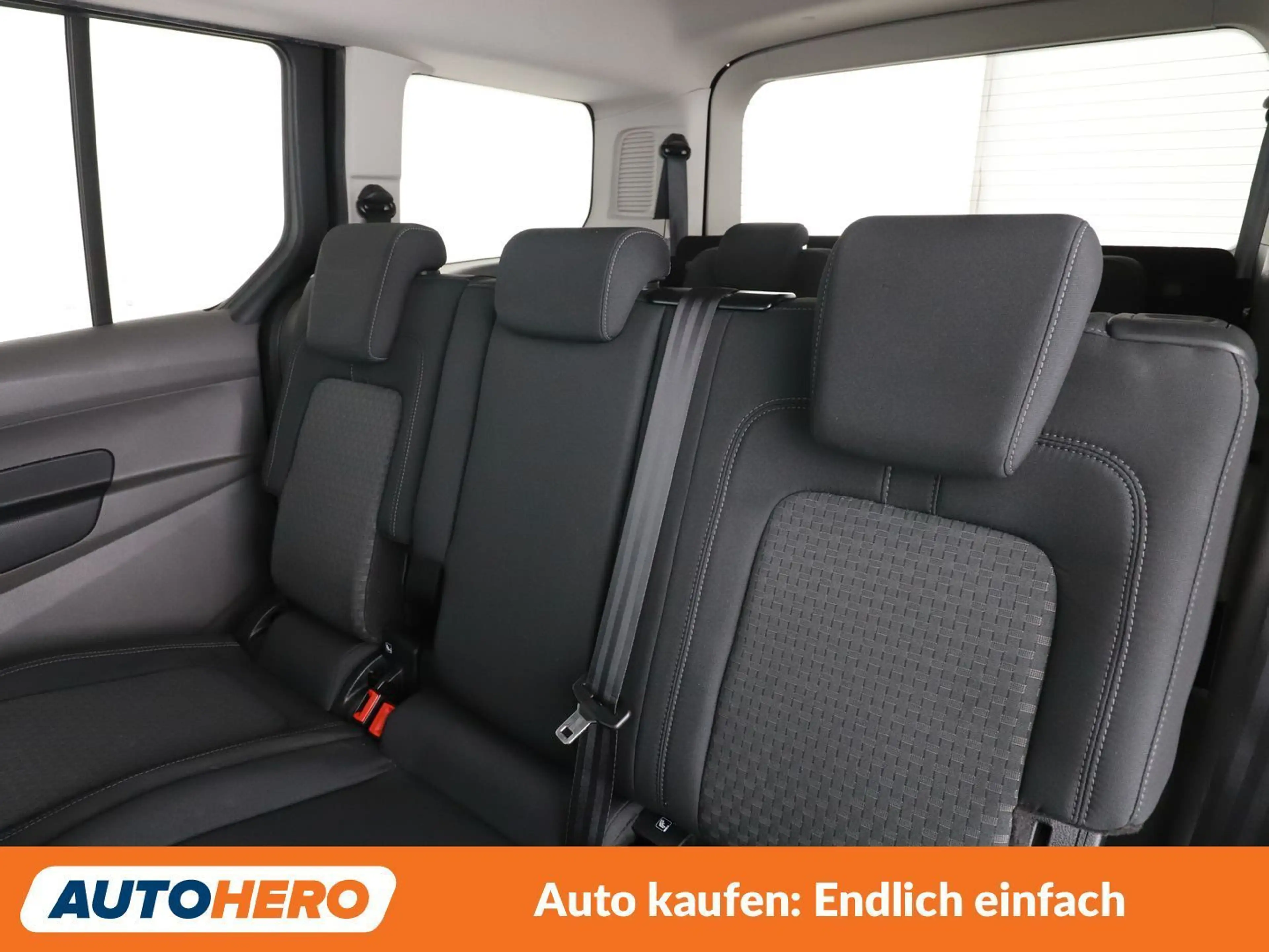Ford Grand Tourneo 1.5 EcoBlue TDCi Trend — photo 14