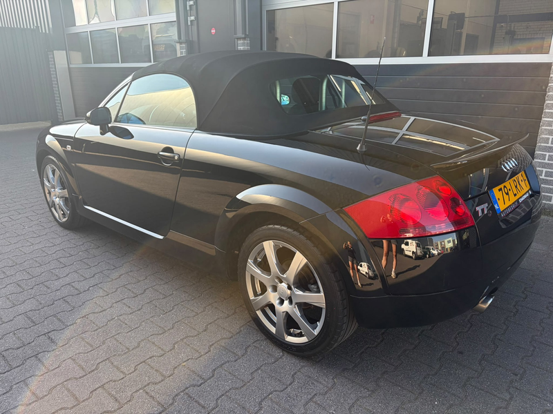 Audi TT Roadster 1.8 5V Turbo — photo 9