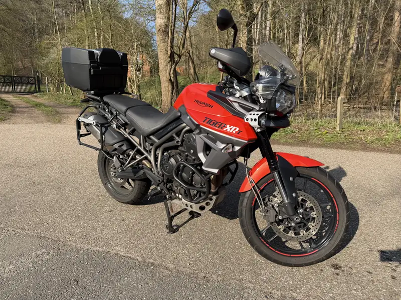 Triumph Tiger 800