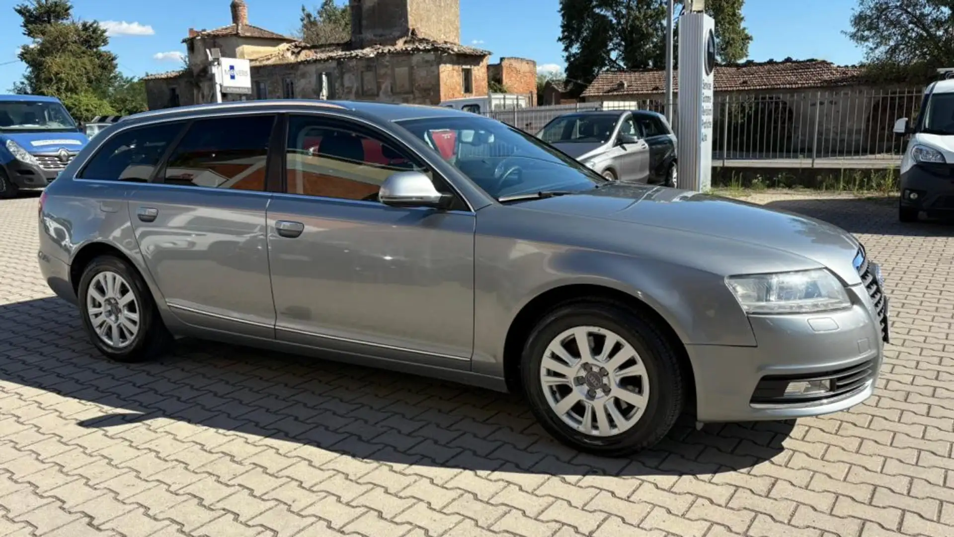 Audi A6 Avant 2.7 V6 TDI 190 CV F.AP. Advanced Gris - 2