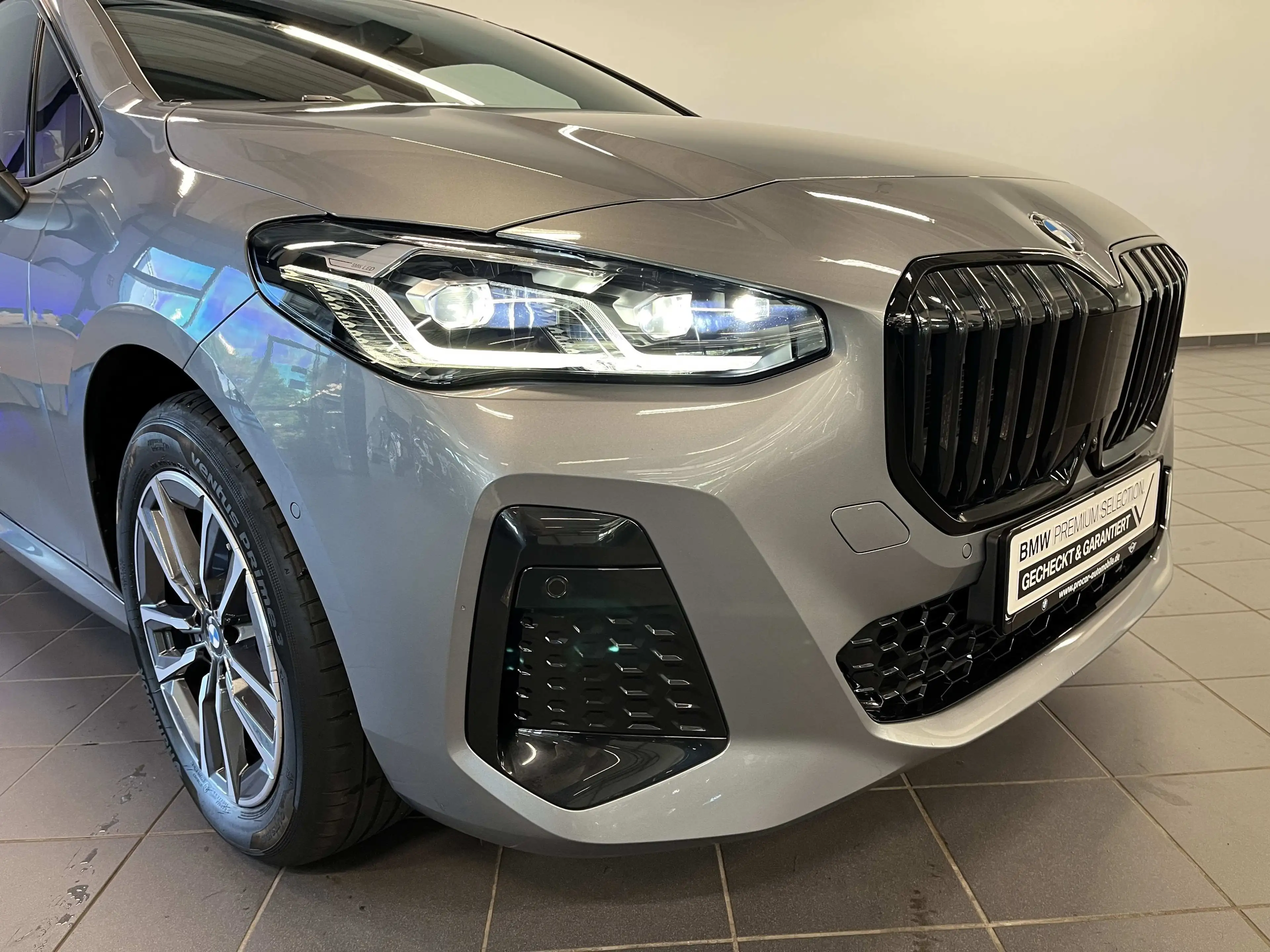 BMW 223 i — photo 4