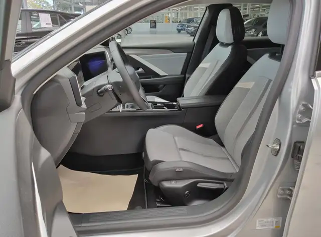 Opel Astra view 11