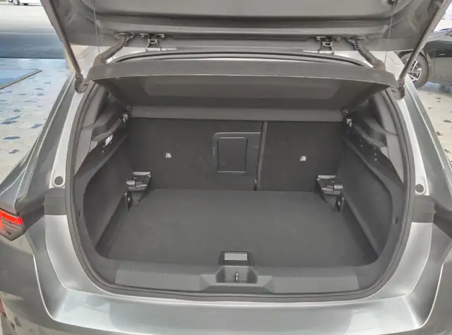 Opel Astra view 9