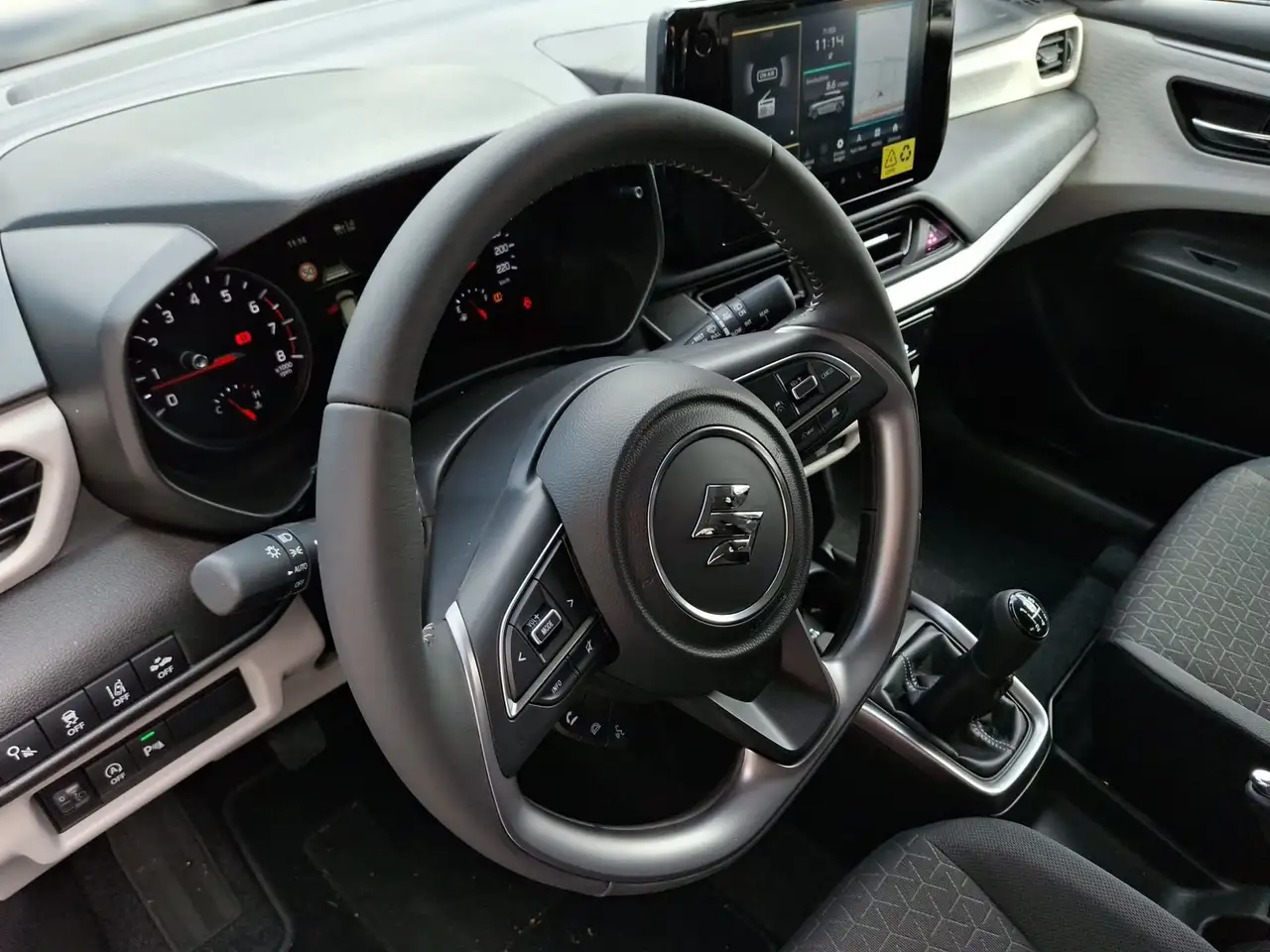 Suzuki Swift 2026 — фото 10