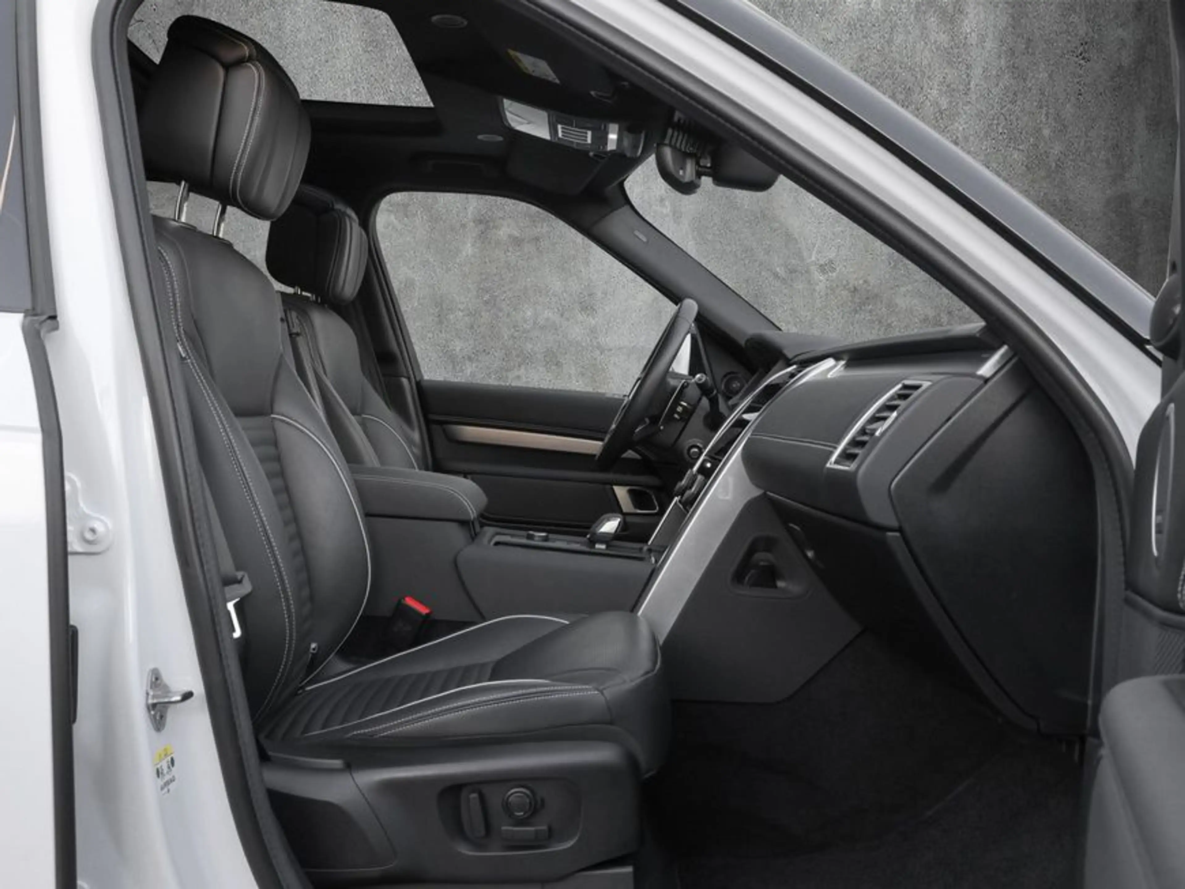 Land Rover Discovery D300 Dynamic HSE — photo 3