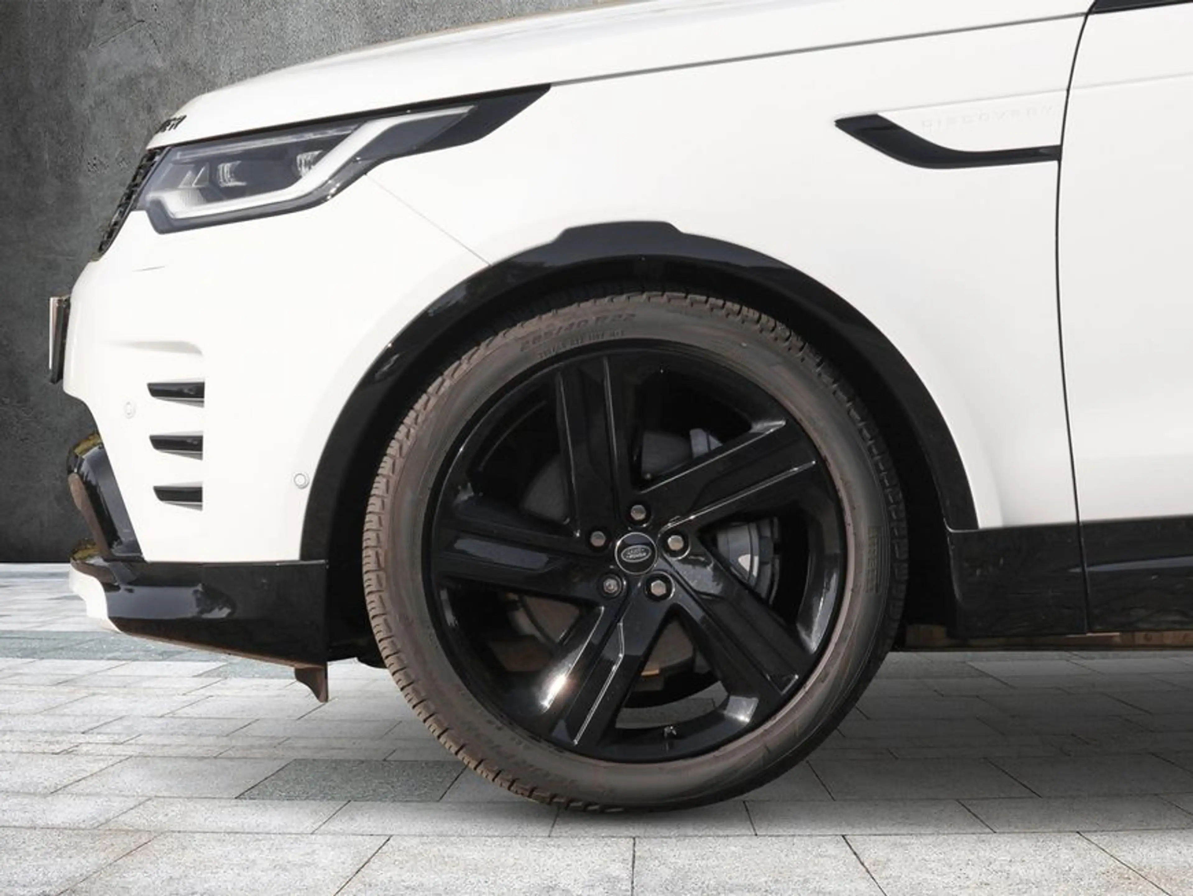 Land Rover Discovery D300 Dynamic HSE — photo 9