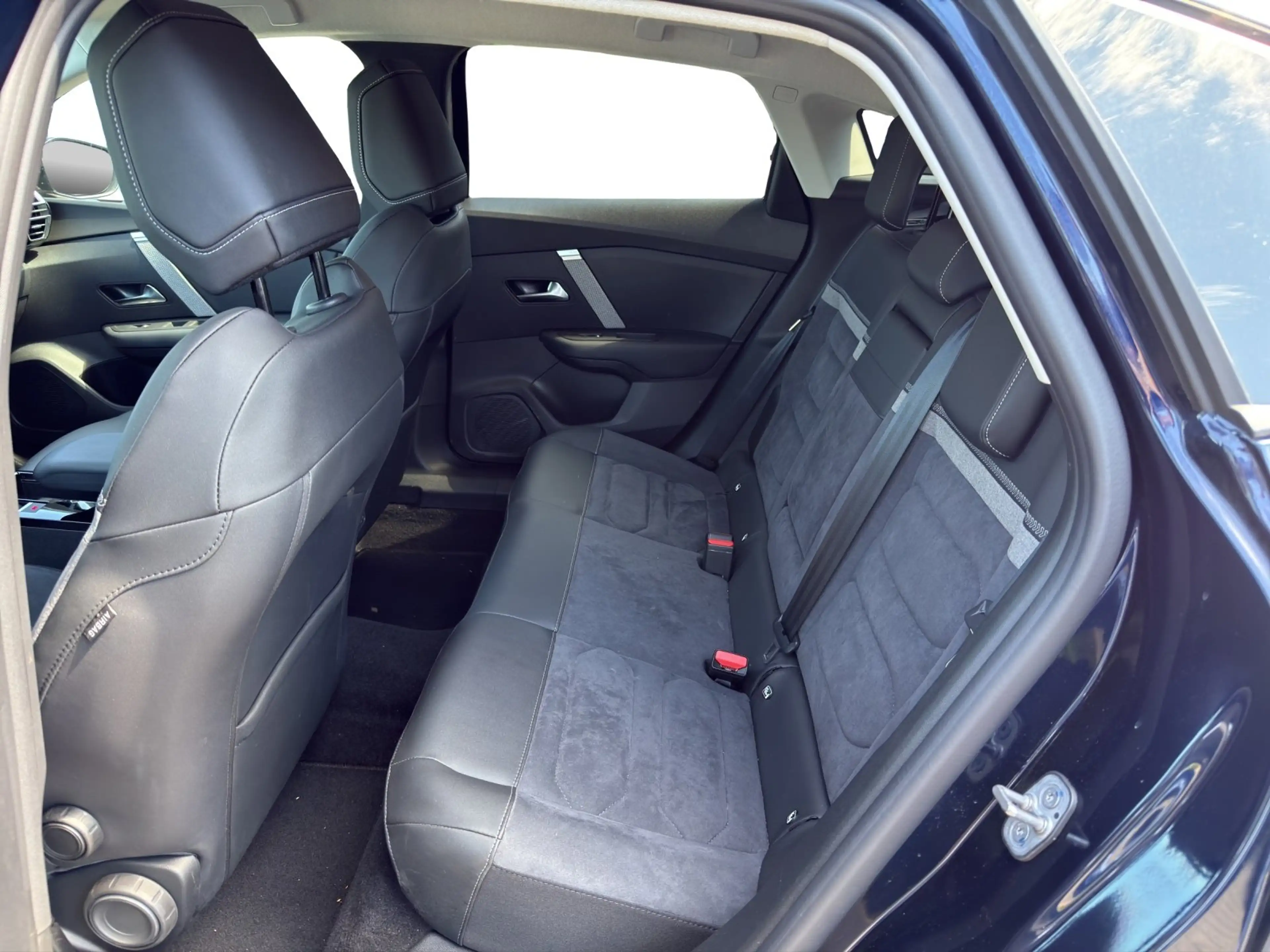 Citroen C4 1.2 PureTech 130 Max HUD+Kam.+KeyLess+LED+SHZ — photo 14