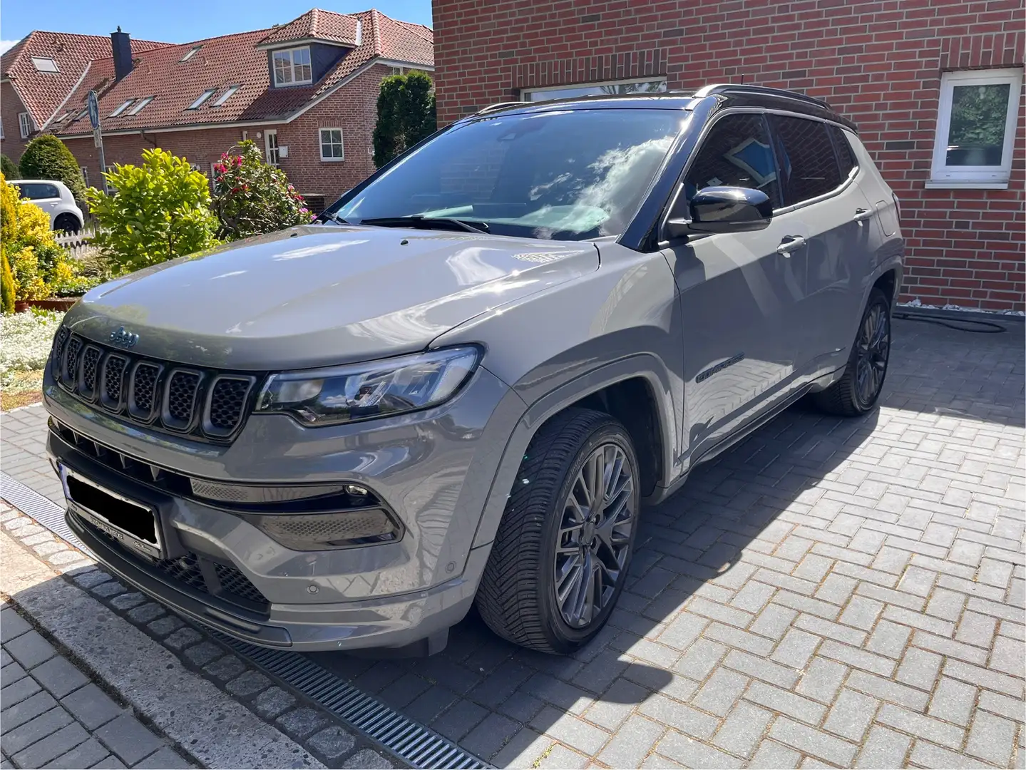 Jeep Compass S Plug-In Hybrid 4WD Grau - 2