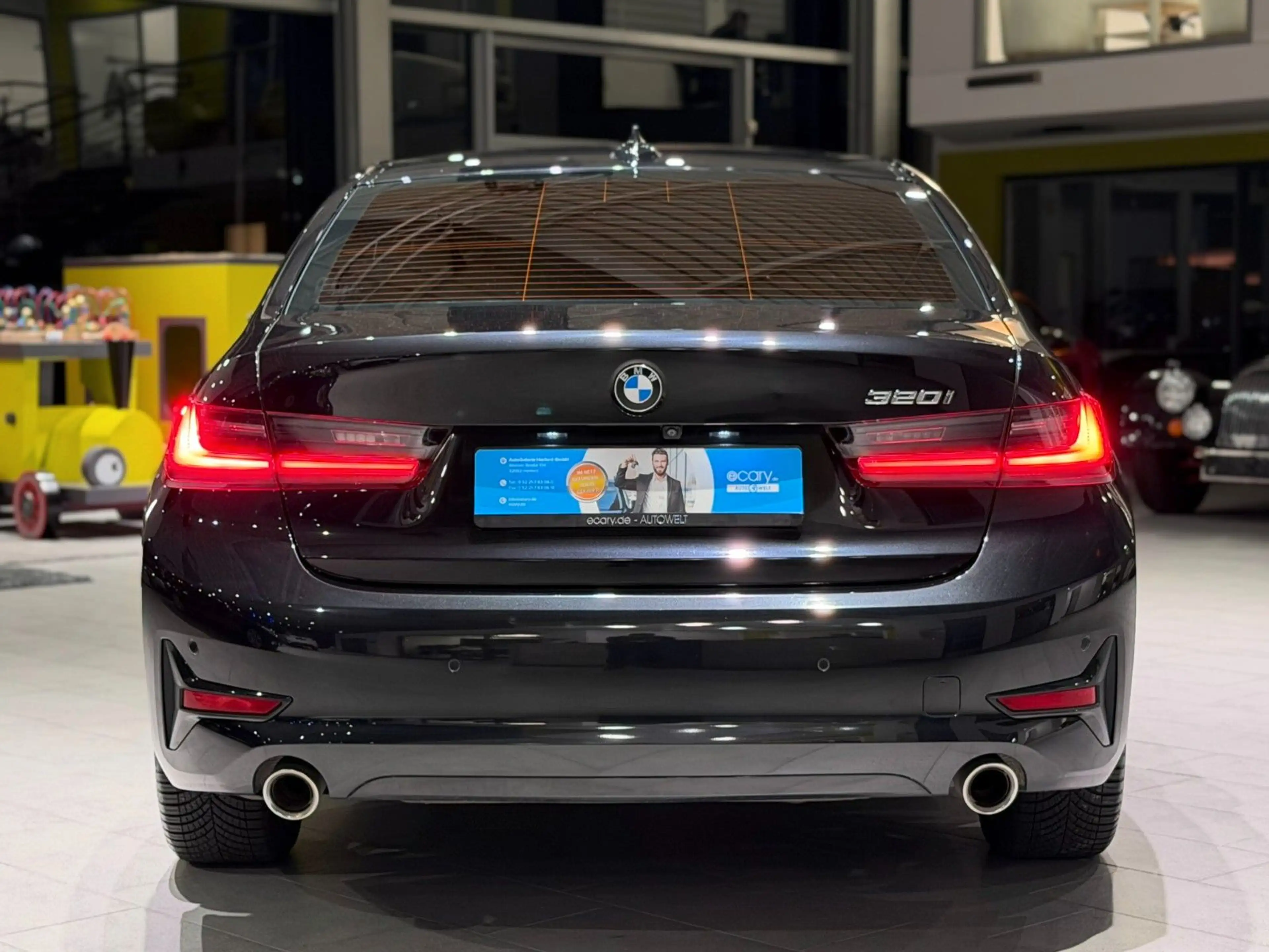BMW 320 i Sport Line *Digital*Keyless*LED*RFK*HiFi* — photo 4