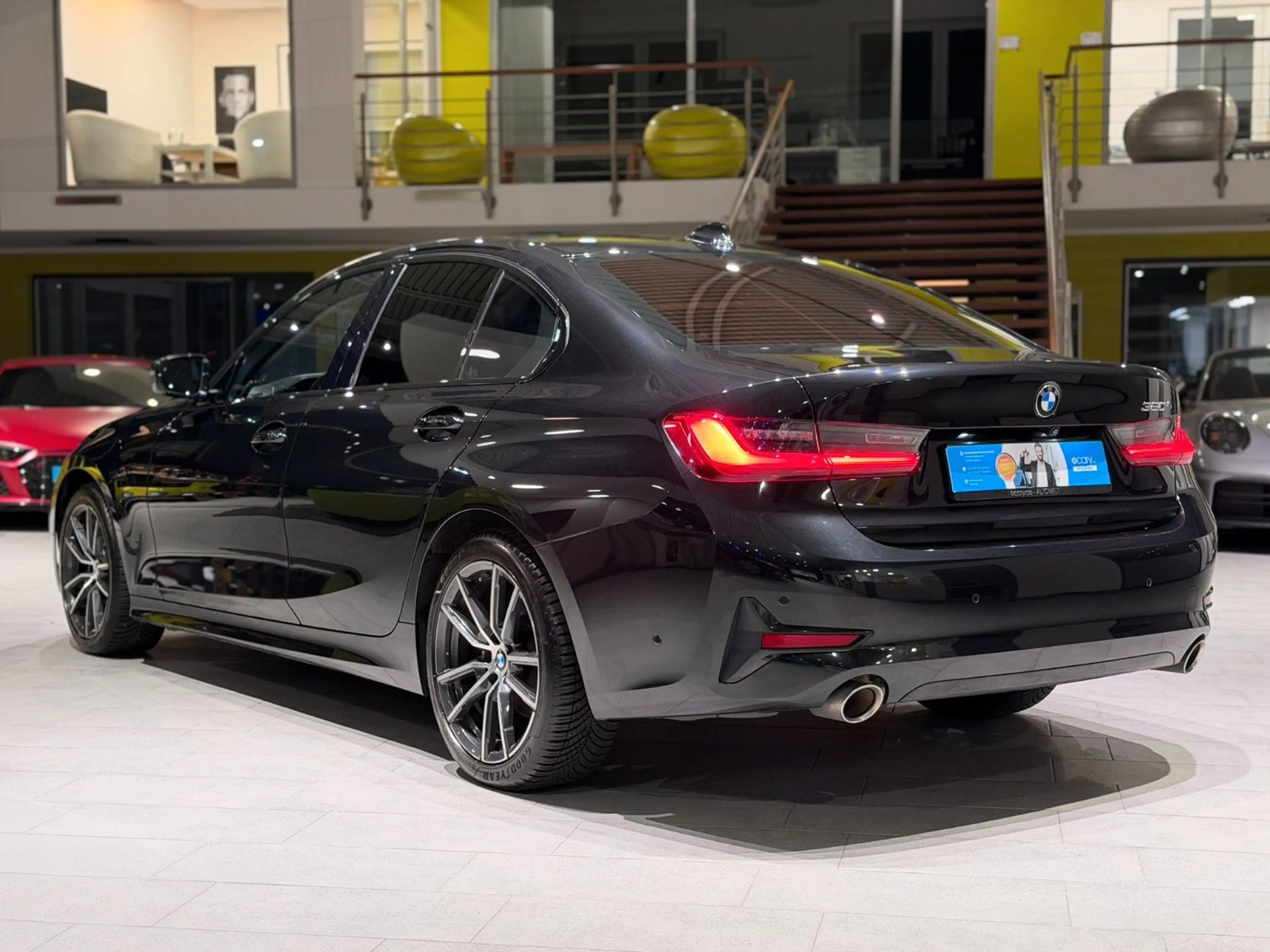BMW 320 i Sport Line *Digital*Keyless*LED*RFK*HiFi* — photo 3