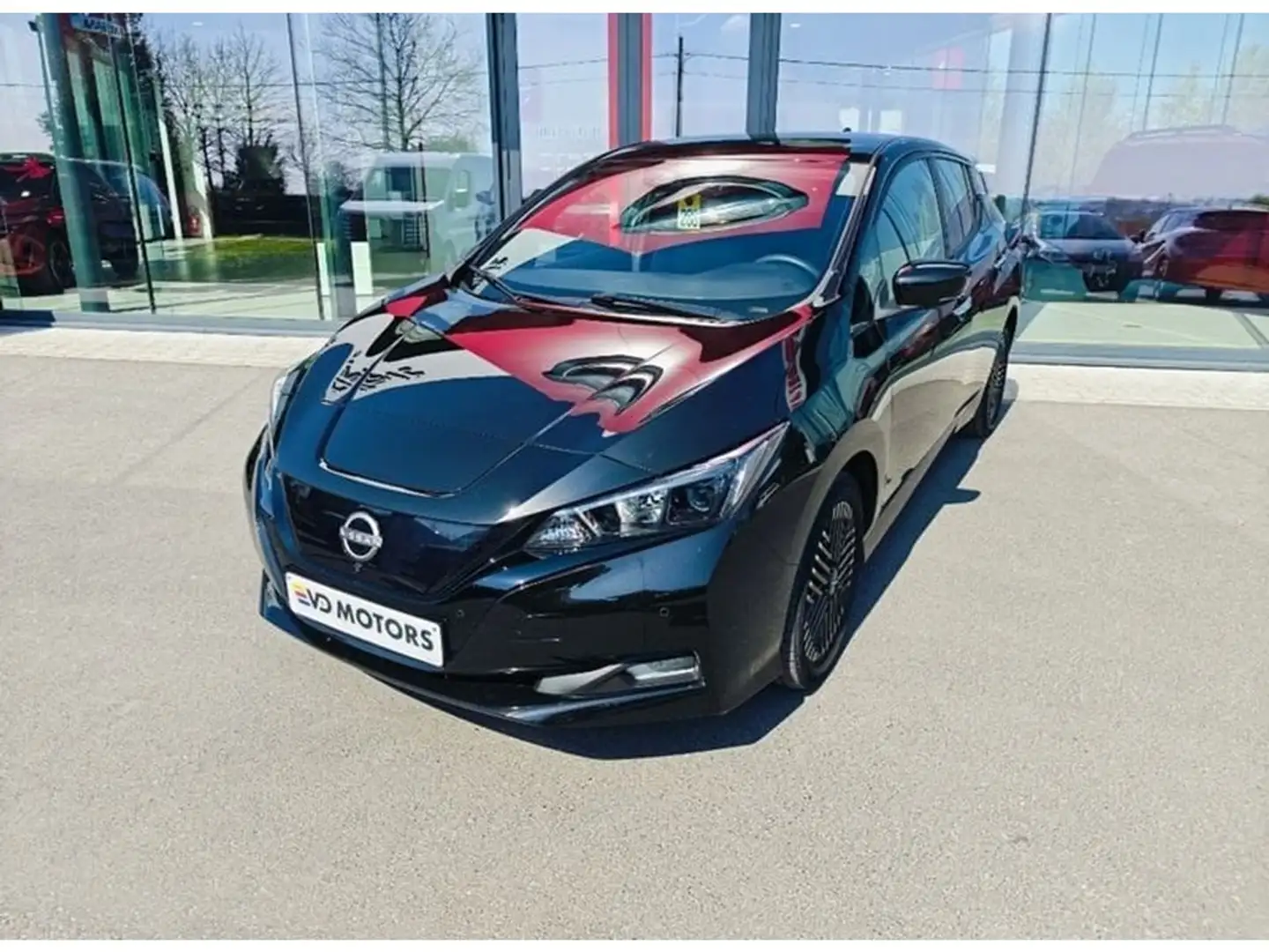 Nissan Leaf 62 kWh N-Connecta Noir - 1